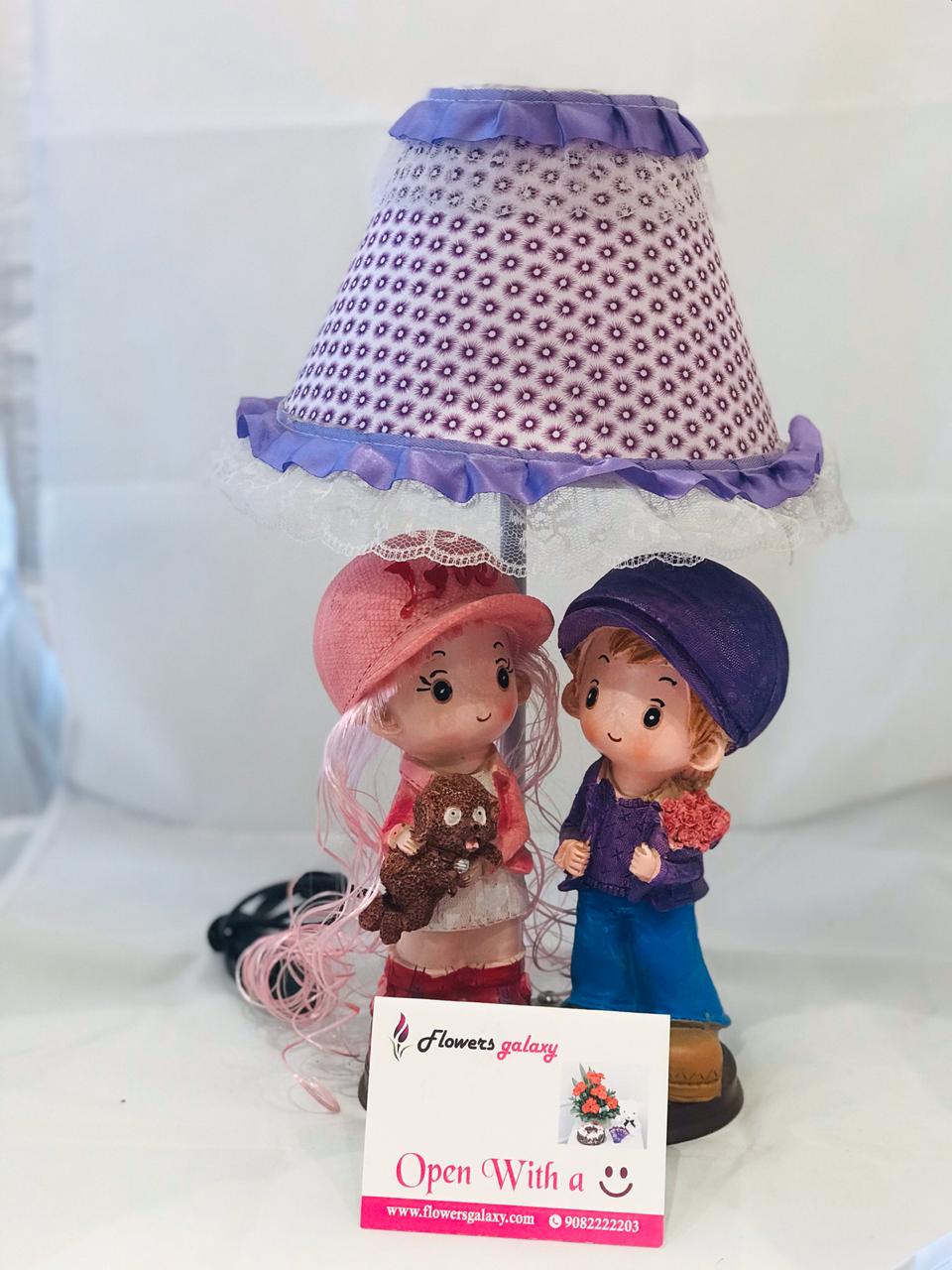 Beautiful Couple Lamp (2-3 Delivery Days)
